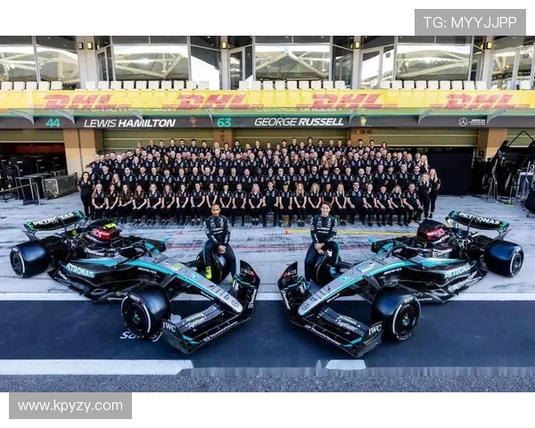 F1赛季精彩纷呈 各大车队为冠军激烈角逐 展望未来赛季新变革与挑战