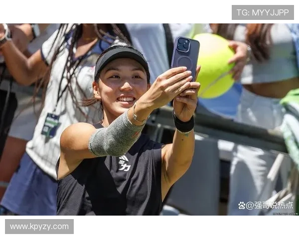 网球赛季进入高潮 大满贯赛事战况激烈 新星崭露头角老将拼搏依旧