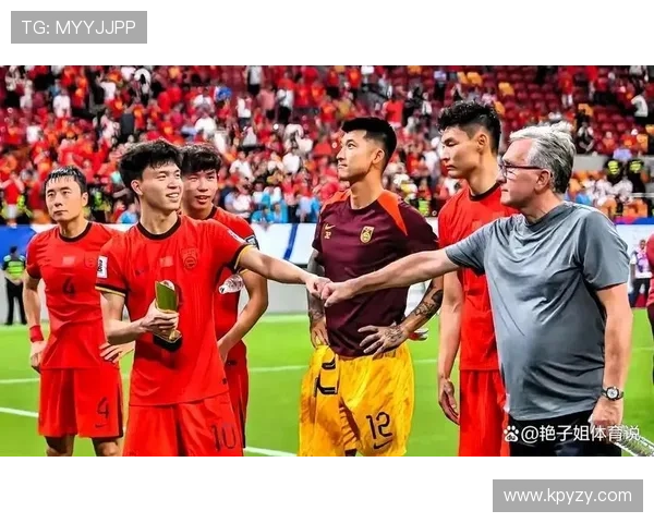 国足备战世界杯预选赛新帅亮相阵容调整引发球迷热议持续升温中国